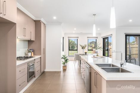 Property photo of 35 Malbec Loop Waurn Ponds VIC 3216