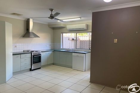 2/38 Miles St, Manoora, QLD 4870