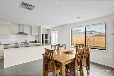 Property photo of 12 Greaves Crescent Kalkallo VIC 3064