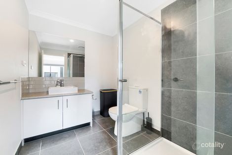 Property photo of 1 Randwick Lane Clyde North VIC 3978
