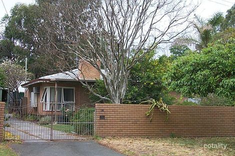 18 Spencer Rd, Kelmscott, WA 6111