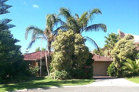 9 Sellenger Ct, City Beach, WA 6015