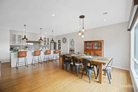 Property photo of 48 Bunyip Drive Drouin VIC 3818