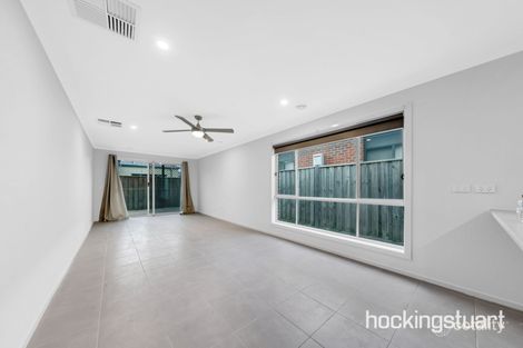 Property photo of 19 Hollington Drive Mickleham VIC 3064