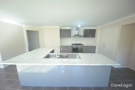 Property photo of 56 Sandalwood Drive Pakenham VIC 3810