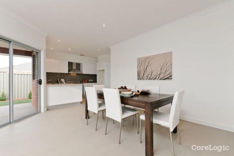 Property photo of 6 Westerfolds Loop Craigieburn VIC 3064