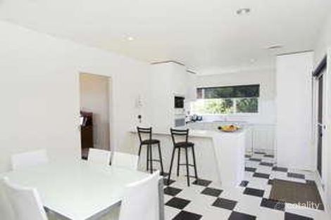 Property photo of 9 Dunmow Crescent Hamlyn Heights VIC 3215