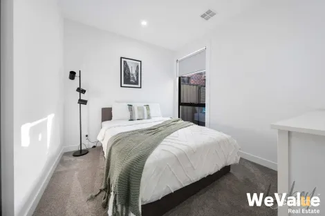 Property photo of 30 Callicoma Street Mickleham VIC 3064