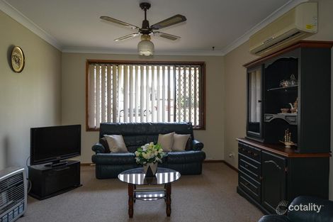 Property photo of 32 William Avenue Warilla NSW 2528