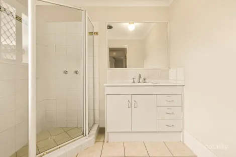Property photo of 4 Vivaldi Place Mackenzie QLD 4156