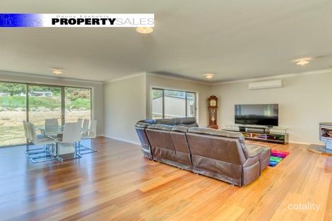 Property photo of 305 Mountain Glen Drive Trafalgar East VIC 3824