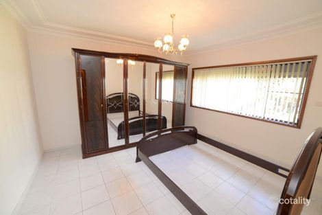 Property photo of 32 Trevor Avenue Lake Heights NSW 2502