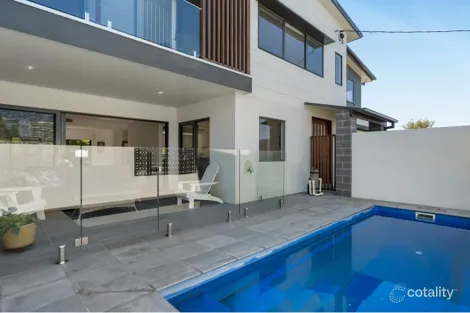 Property photo of 2 Mulkarra Street Biggera Waters QLD 4216