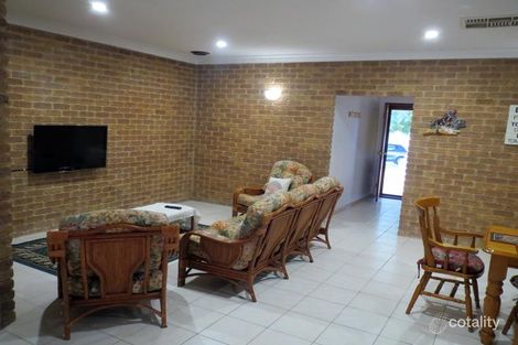 Property photo of 13 Willaring Drive Beckenham WA 6107