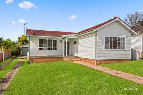 Property photo of 28 Devonshire Crescent Oak Flats NSW 2529