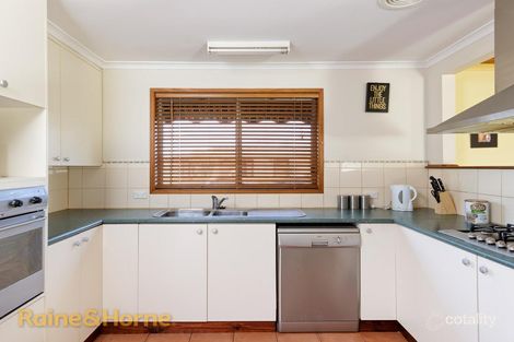 Property photo of 12 Gregory Crescent Lake Albert NSW 2650