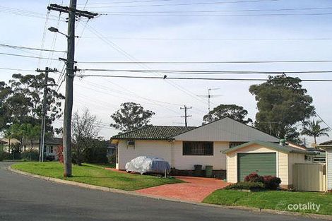 12 Flinders St, Fairfield West, NSW 2165