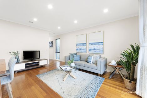 Property photo of 2/26 Deschamp Crescent Rowville VIC 3178