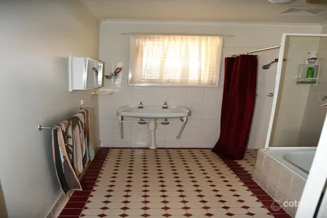 Property photo of 11 Nyaroo Court Roxby Downs SA 5725