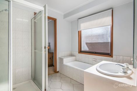 Property photo of 10 Paras Drive Carrum Downs VIC 3201