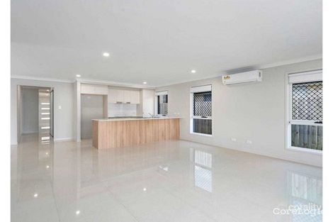 Property photo of 3 Fairbourne Terrace Pimpama QLD 4209