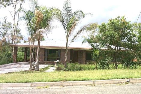 18 Winston St, Yamanto, QLD 4305