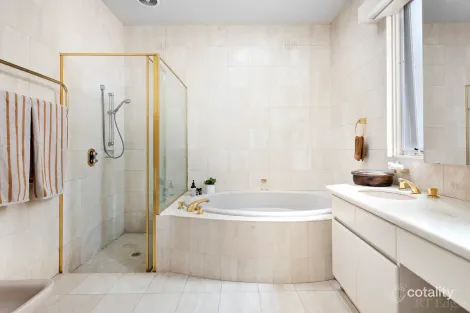 Property photo of 4 Nola Court Toorak VIC 3142