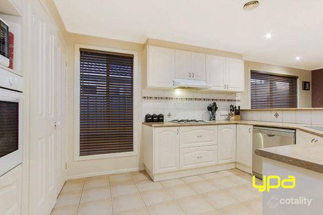 Property photo of 14 Otway Green Caroline Springs VIC 3023