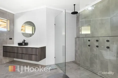 Property photo of 23 Pinehurst Way Medowie NSW 2318