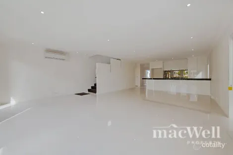 Property photo of 8 Doherty Drive Pimpama QLD 4209