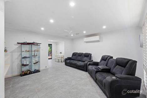 Property photo of 1 Dolge Place Ambarvale NSW 2560