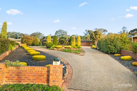 Property photo of 19 Pine Place Karabar NSW 2620