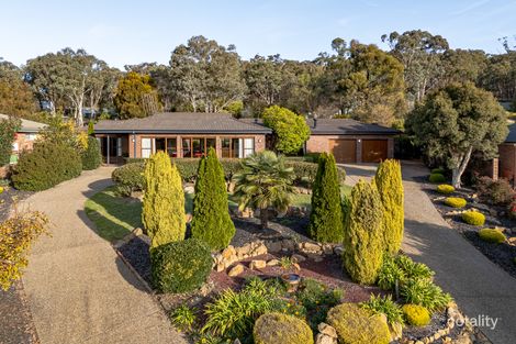 Property photo of 19 Pine Place Karabar NSW 2620
