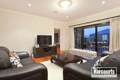 Property photo of 48 Banjo Paterson Drive Pakenham VIC 3810