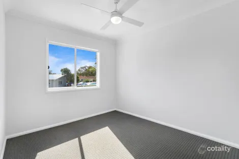 Property photo of 450 Tuggerawong Road Tuggerawong NSW 2259