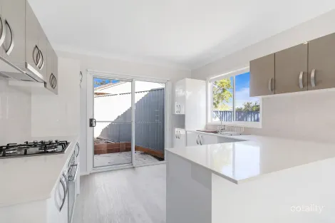 Property photo of 450 Tuggerawong Road Tuggerawong NSW 2259