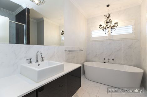 Property photo of 15 Hooghly Avenue Cameron Park NSW 2285