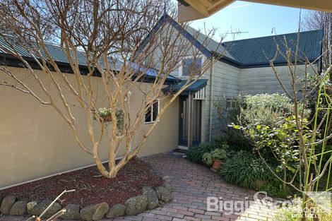 Property photo of 18 Kent Road Box Hill VIC 3128