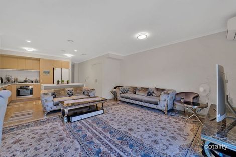 Property photo of 5 Parkfield Walk Westmeadows VIC 3049