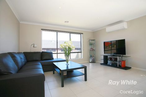 Property photo of 19 Wiltshire Avenue Cranbourne East VIC 3977