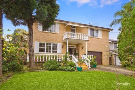 4 Islington Cres, Greenacre, NSW 2190