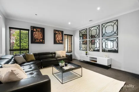 Property photo of 8 Newhaven Avenue St Albans Park VIC 3219