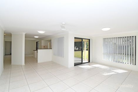 Property photo of 7 Whipbird Court Urangan QLD 4655