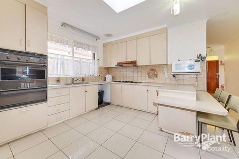 Property photo of 32 Glenthorne Drive Keysborough VIC 3173