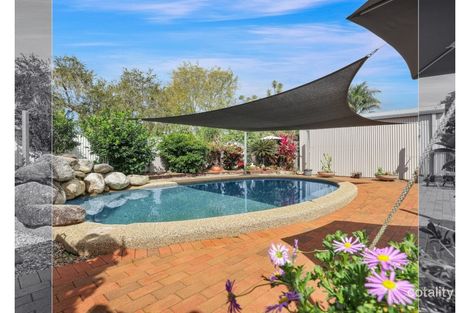 Property photo of 12 Wentworth Close Bentley Park QLD 4869