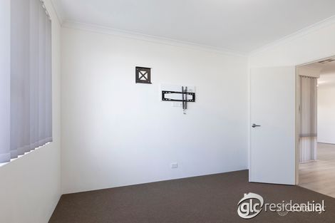 Property photo of 40 Melbourne Loop Hammond Park WA 6164