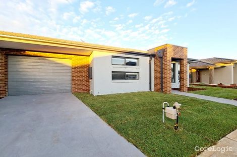 Property photo of 10 Strawberry Road Manor Lakes VIC 3024
