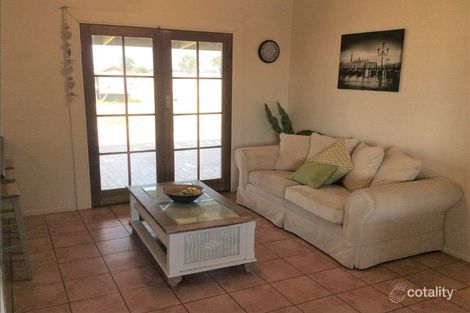 Property photo of 110 Villeneuve Drive Narromine NSW 2821