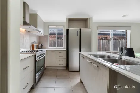 Property photo of 5 Oakbridge Street Weir Views VIC 3338