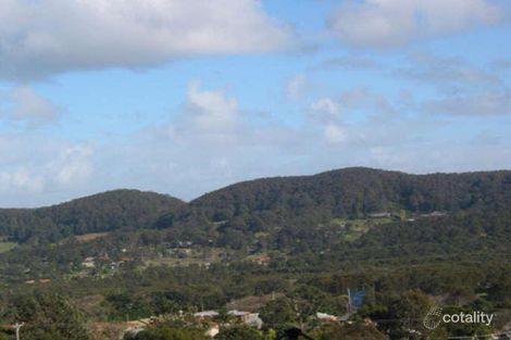 Property photo of 19 Yakaloo Crescent Forresters Beach NSW 2260